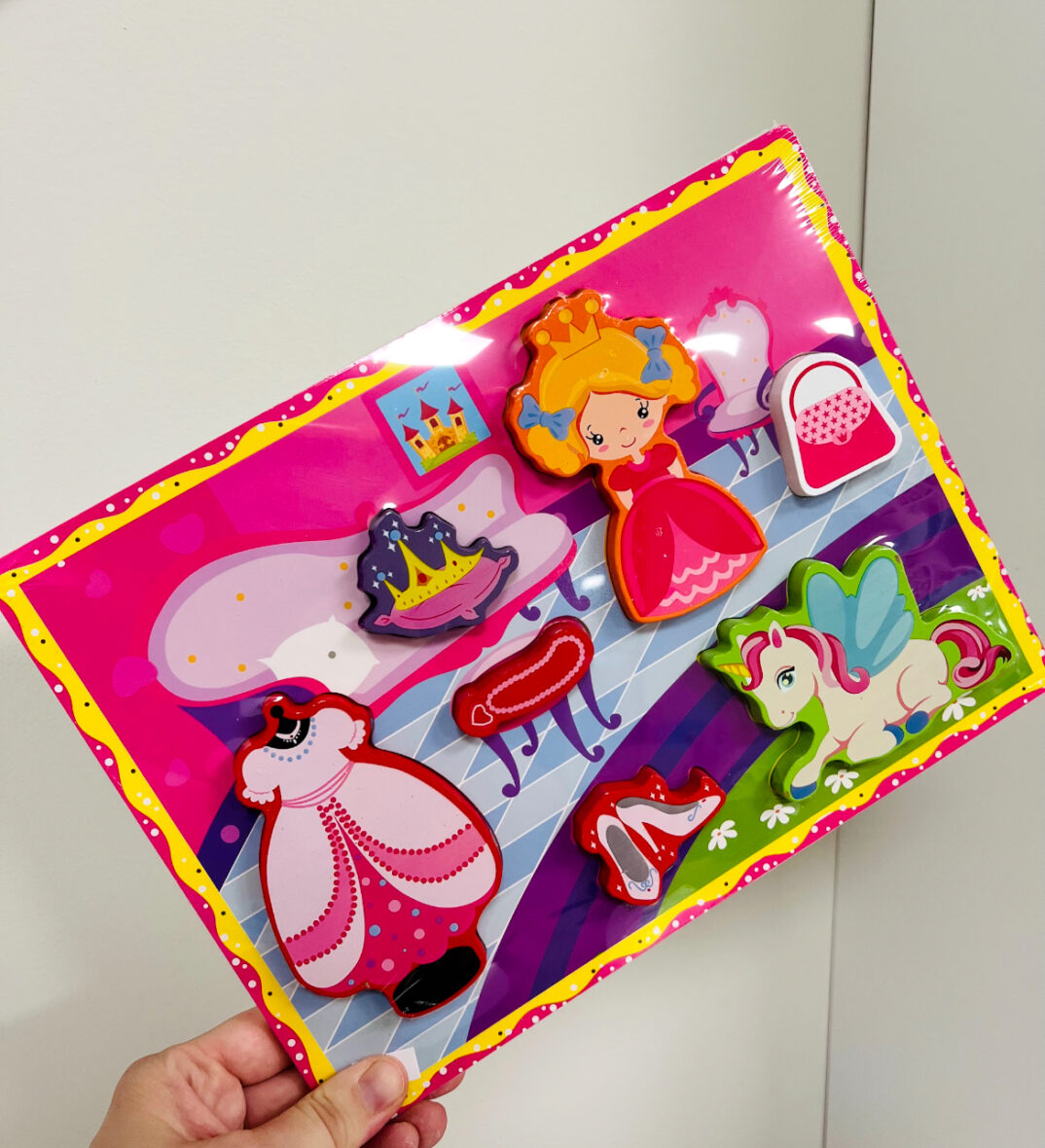 Medinė dėlionė princesės