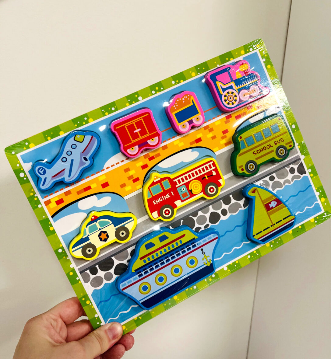 Medinė dėlionė mašinos